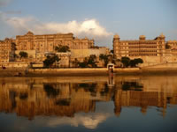 City palace from Pichola lake